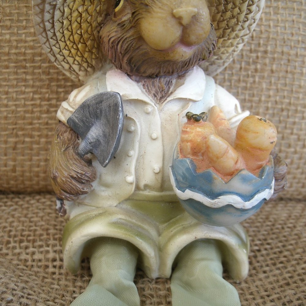 Vintage Rabbit Gardener Shelf Sitter Figurine - Picture 11 of 16